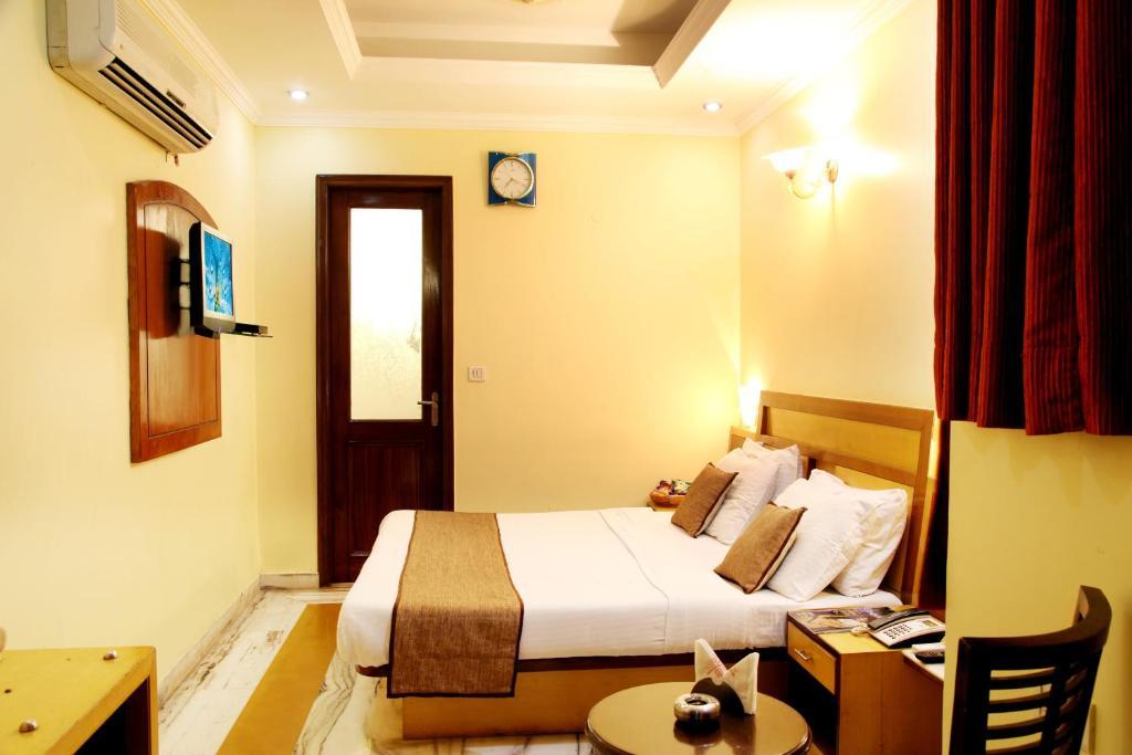 Hotel Tjs Grand Delhi  Chambre photo